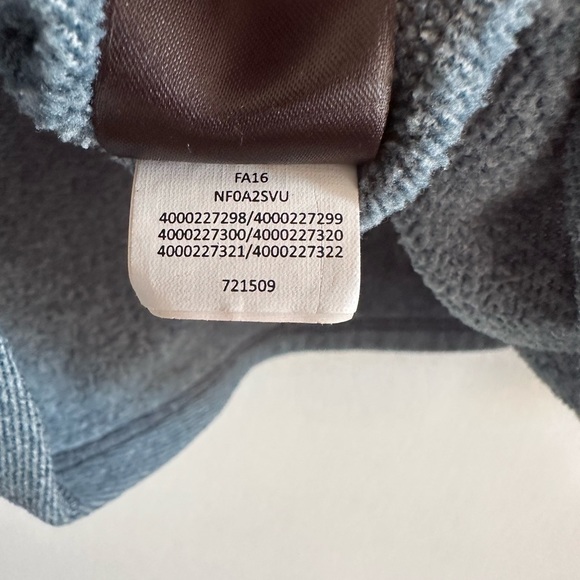 The North Face Light Blue Quarter Zip Long Sleeve Pullover Size Small EUC - Picture 7 of 7